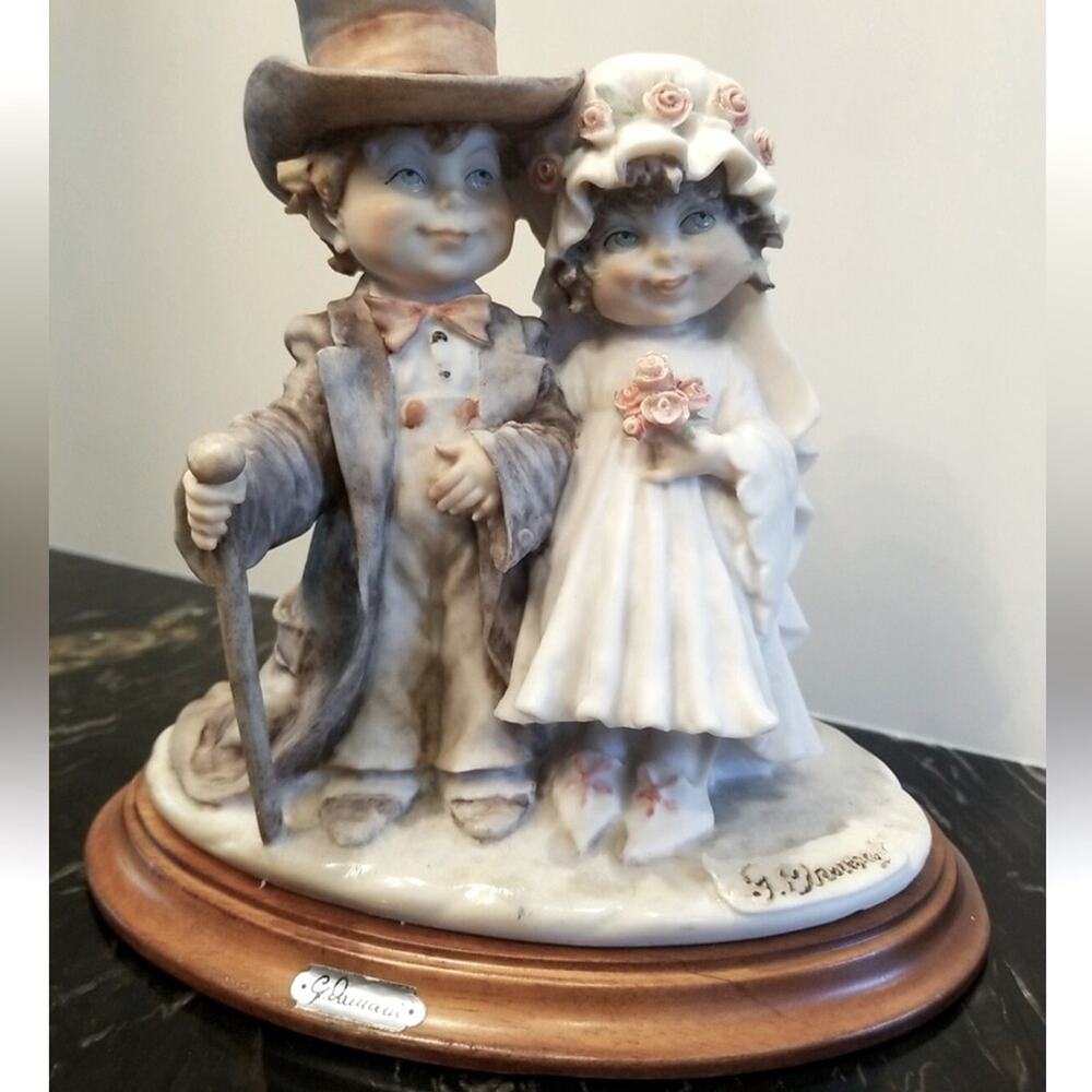 Vintage Giuseppe Armani Charming Wedding Couple Figurine